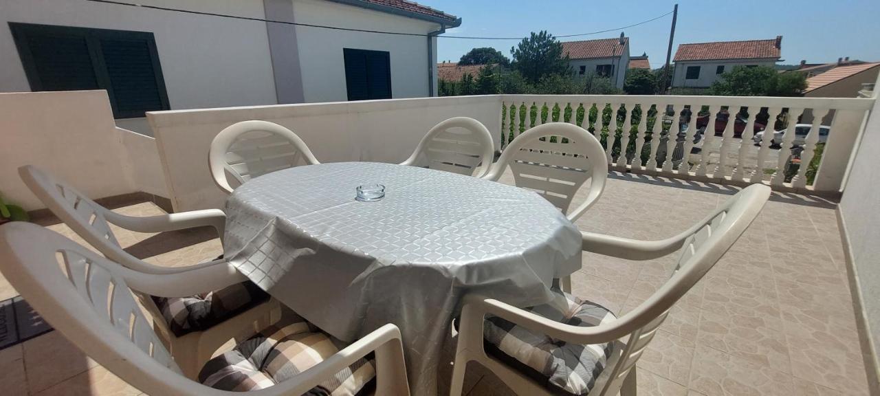 Apartment Zana Pirovac Ngoại thất bức ảnh