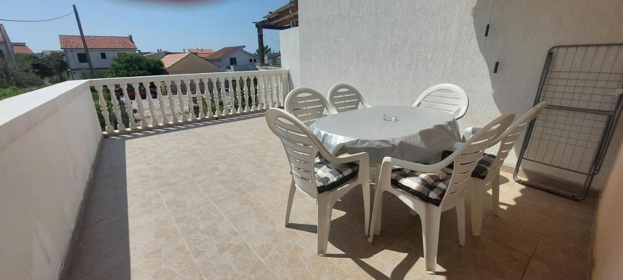 Apartment Zana Pirovac Ngoại thất bức ảnh